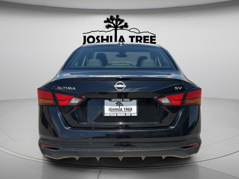 Used 2023 Nissan Altima 2.5 SV FWD image 6
