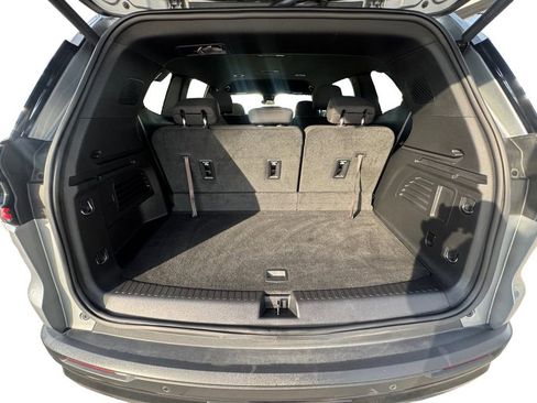 Used 2025 GMC Acadia Elevation w/ Black Edition image 18