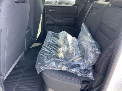 Used 2025 Nissan Frontier PRO-4X w/ Black Accent Package AWD/4WD image 10