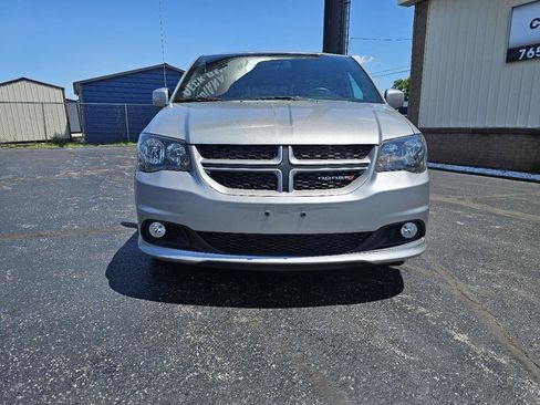 Used 2019 Dodge Grand Caravan GT FWD image 28
