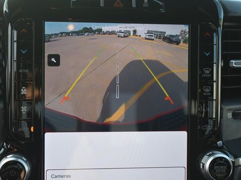 Used 2024 RAM 2500 Big Horn w/ Level 2 Equipment Group AWD/4WD image 25