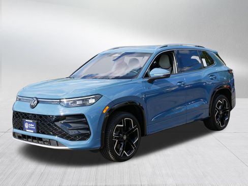 Certified 2025 Volkswagen Tiguan SEL R-Line AWD/4WD image 3