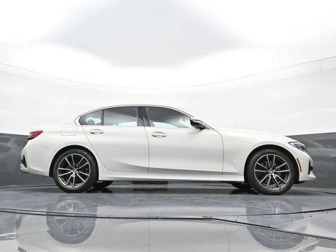 Used 2021 BMW 330i xDrive Sedan w/ Convenience Package AWD/4WD image 28