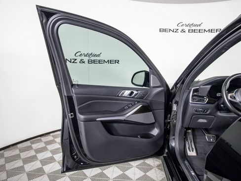 Used 2019 BMW X5 xDrive40i w/ M Sport Package AWD/4WD image 17