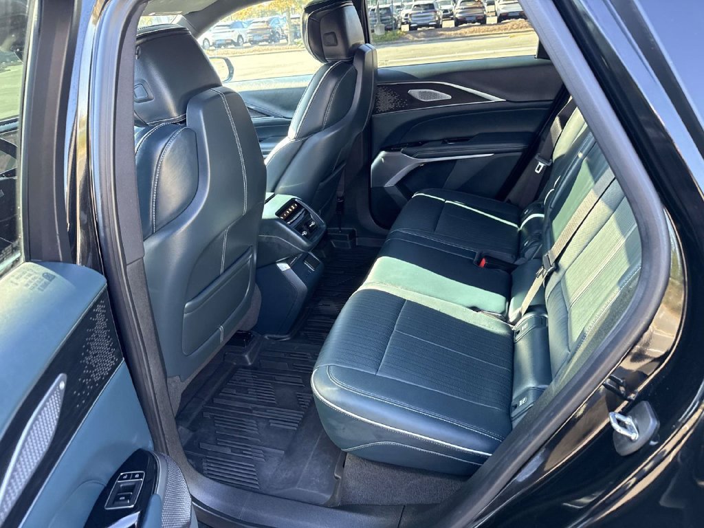 Used 2024 Cadillac Lyriq Luxury w/ Nappa Leather Package AWD/4WD image 10