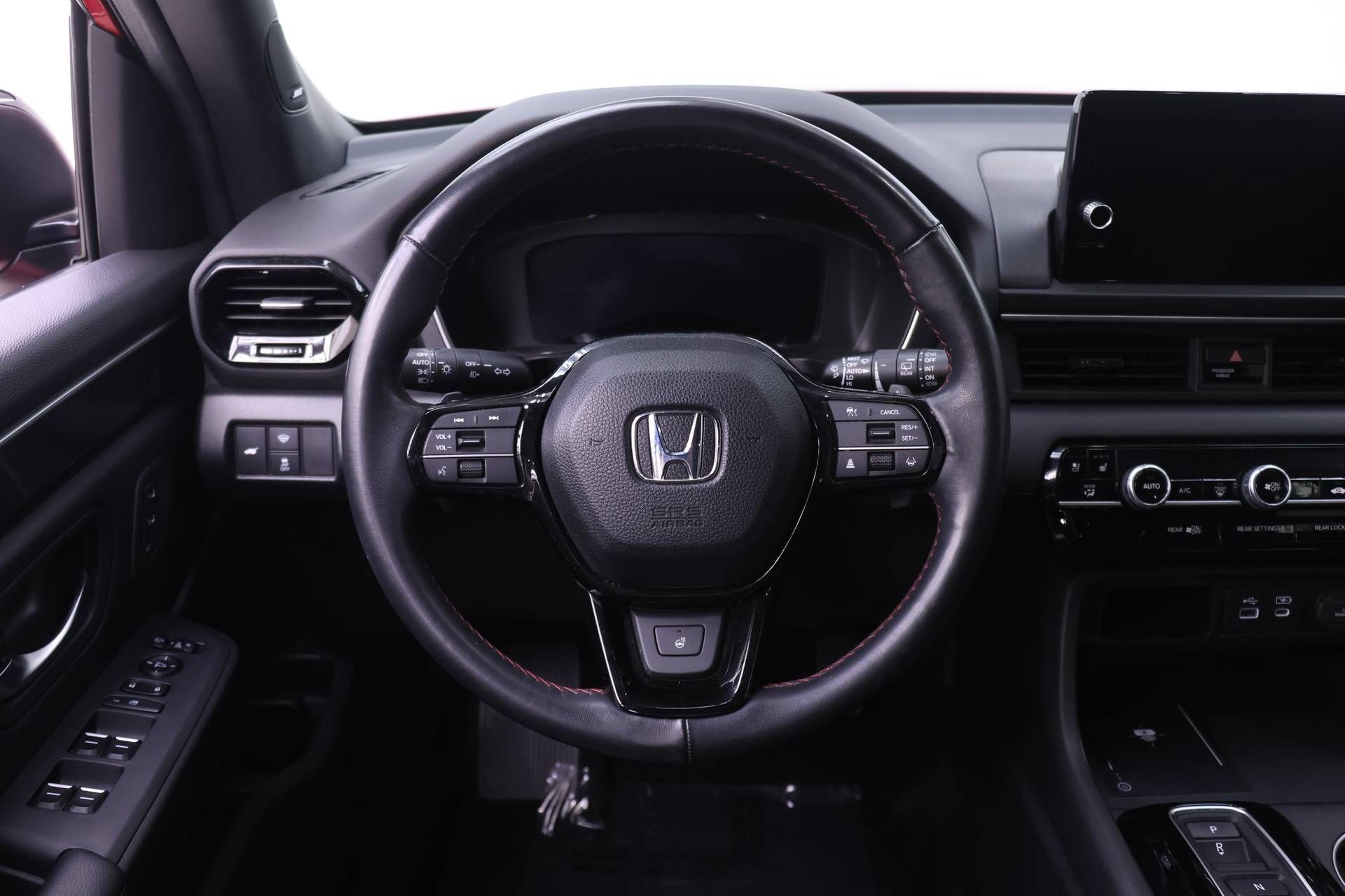 Certified 2025 Honda Pilot Black Edition image 14