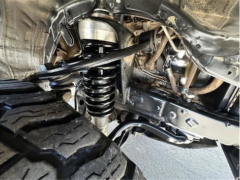 Used 2020 Toyota Tacoma TRD Off-Road w/ Technology Package image 29