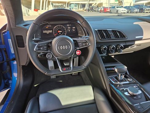 Used 2021 Audi R8 V10 image 13