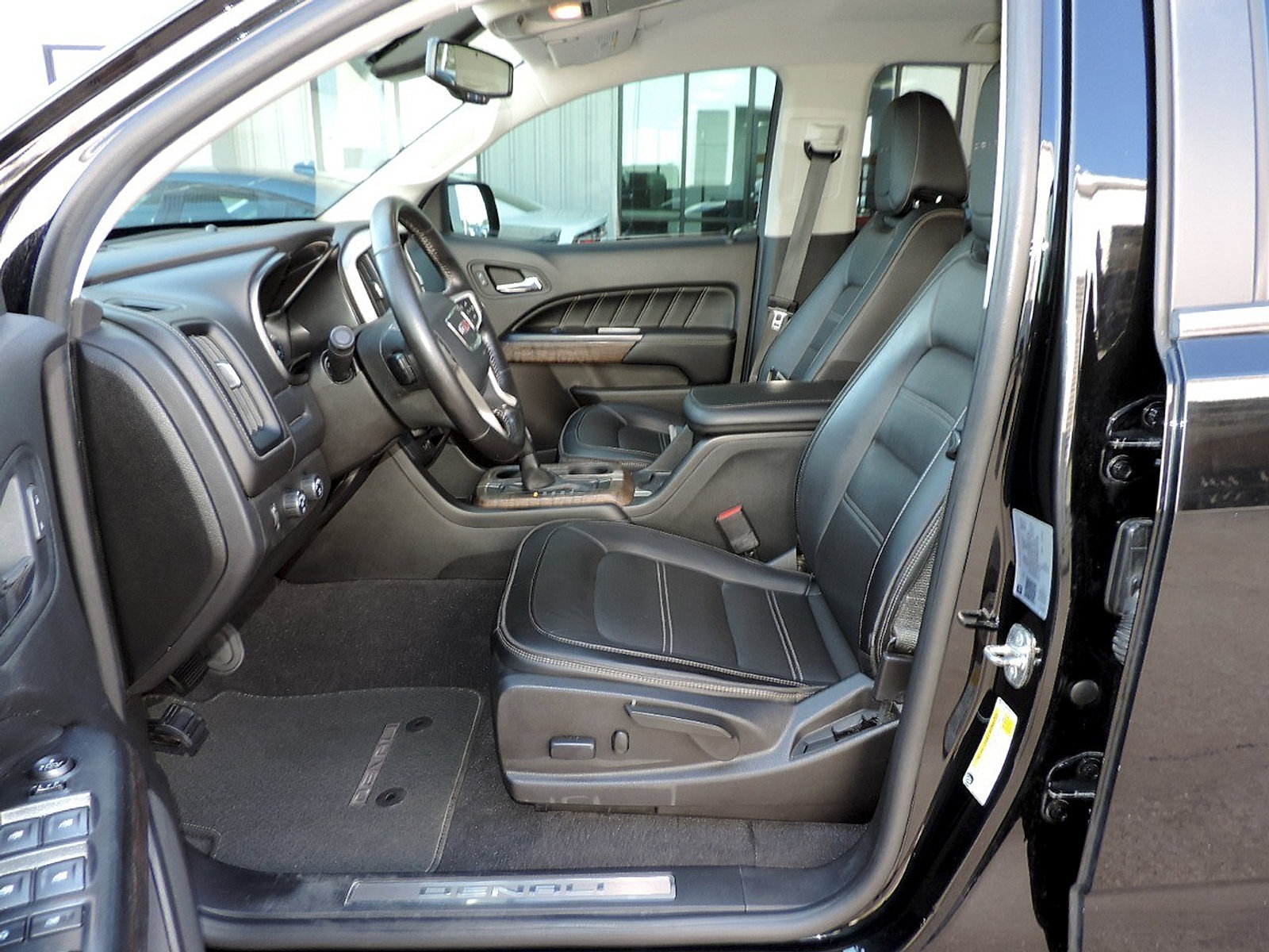 Used 2021 GMC Canyon Denali AWD/4WD image 16