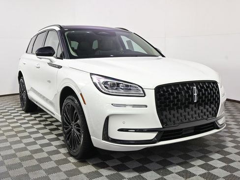 New 2026 Lincoln Corsair Reserve w/ Jet Appearance Package image 9