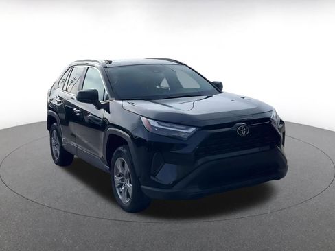 Used 2025 Toyota RAV4 LE image 3