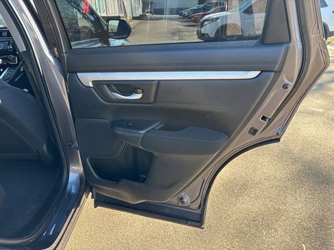 Used 2020 Honda CR-V LX image 9