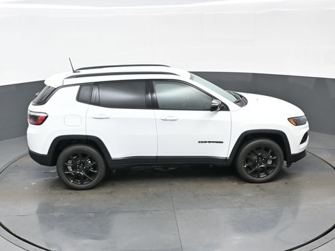 New 2026 Jeep Compass Latitude AWD/4WD image 26