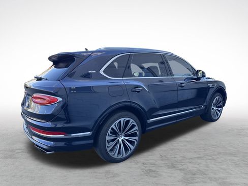 Used 2022 Bentley Bentayga image 11