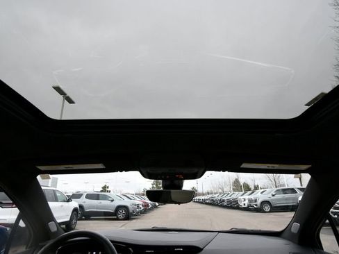 Used 2025 Cadillac XT5 Sportv w/ Technology Package AWD/4WD image 38