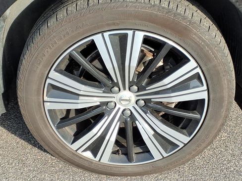 Used 2022 Volvo XC60 B5 Inscription w/ Protection Package Premier FWD image 11