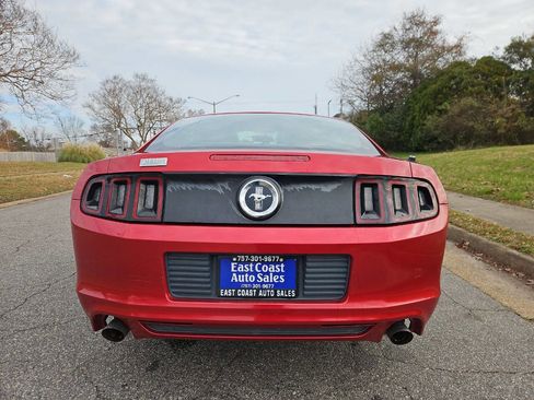 Used 2013 Ford Mustang Coupe image 4