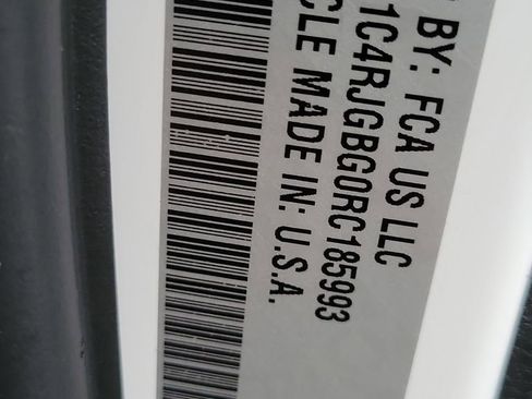 Used 2024 Jeep Grand Cherokee Limited image 28