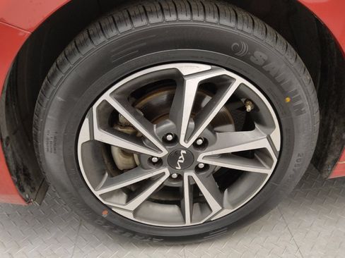 Used 2023 Kia Forte LXS FWD image 31