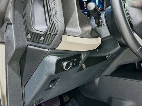 Used 2025 Ford Bronco Big Bend image 10