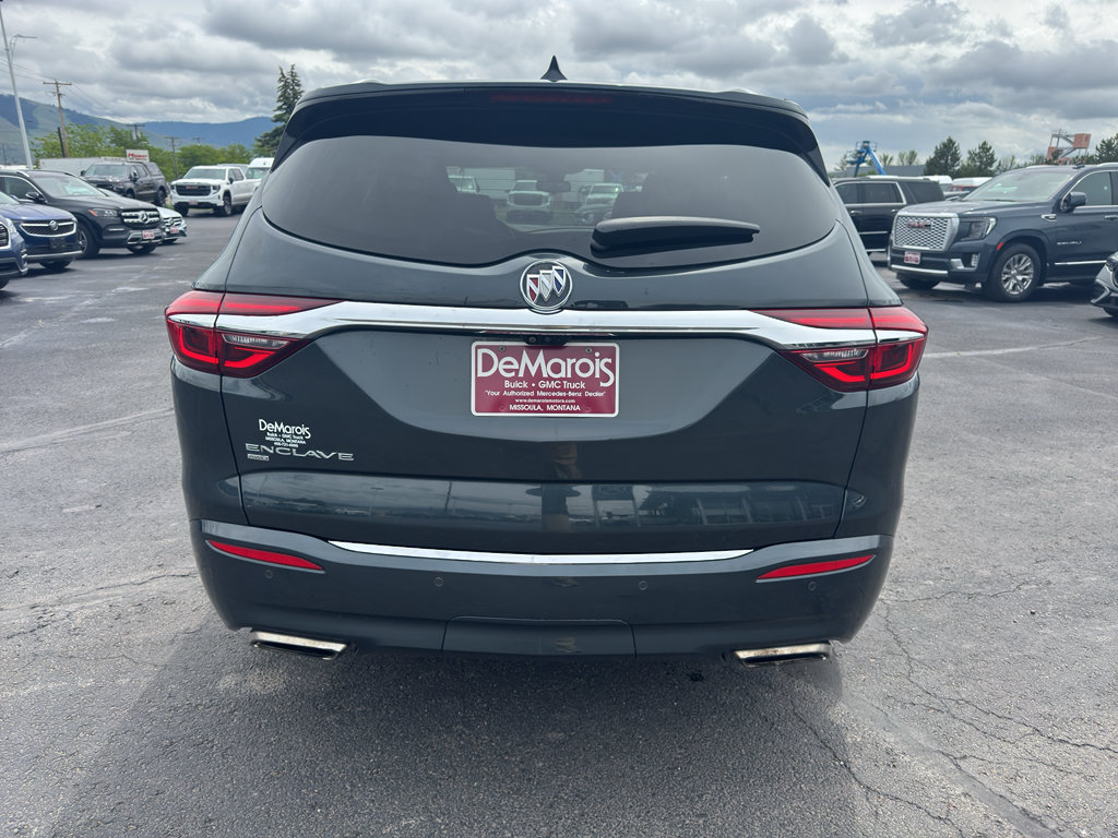 Used 2020 Buick Enclave Avenir w/ Avenir Technology Package AWD/4WD image 3