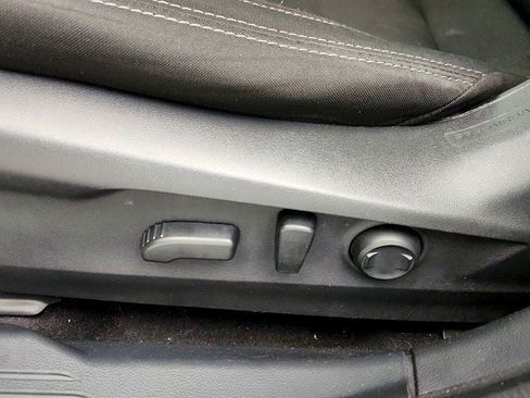 Used 2020 Subaru Outback Premium image 12