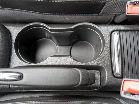 Used 2022 Buick Encore Preferred w/ Safety Package image 29