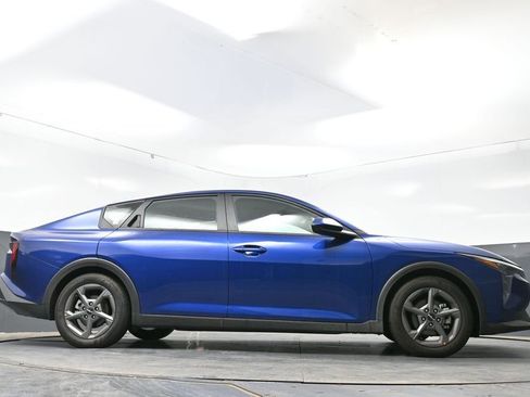 Used 2025 Kia K4 FWD image 47