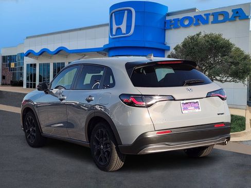 Used 2024 Honda HR-V Sport image 4