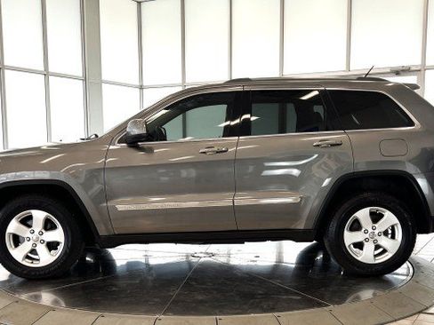 Used 2012 Jeep Grand Cherokee Laredo AWD/4WD image 4