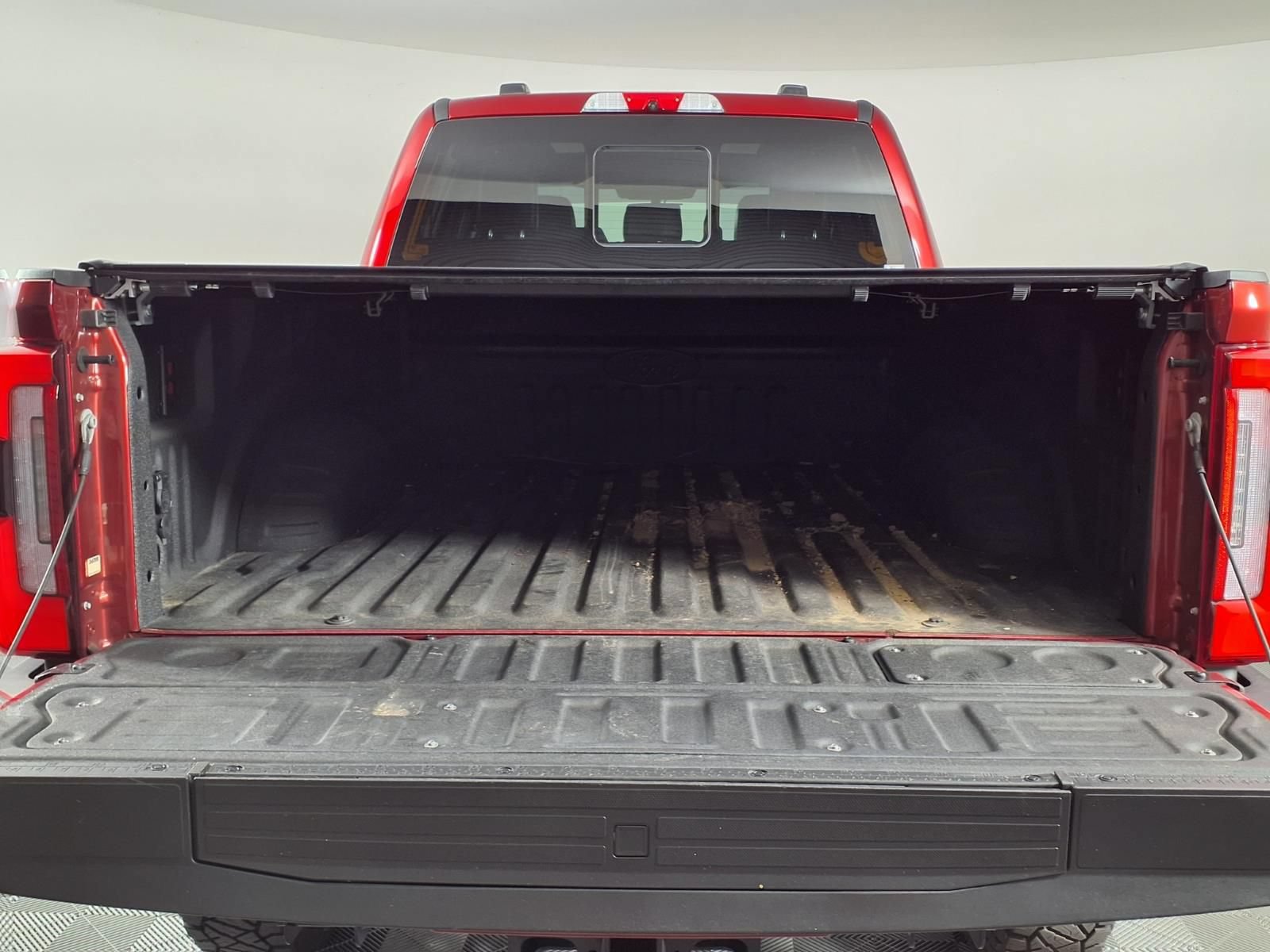 Used 2025 Ford F250 Platinum AWD/4WD image 14
