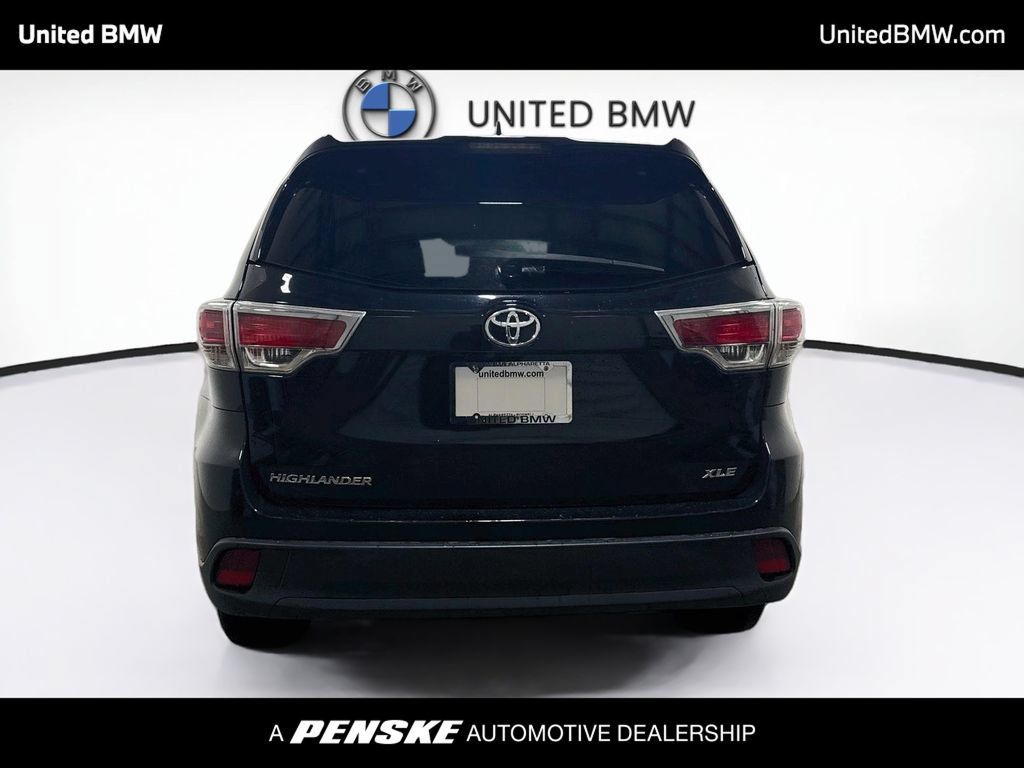 Used 2016 Toyota Highlander XLE FWD image 6