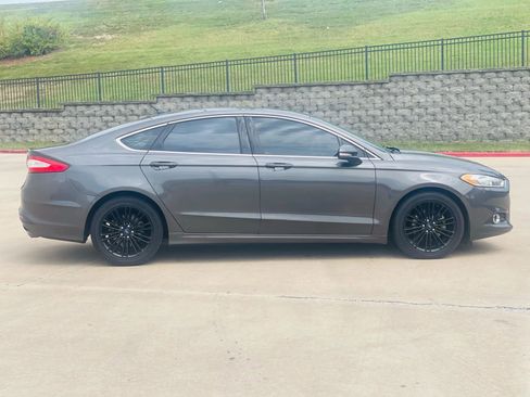 Used 2015 Ford Fusion SE w/ Equipment Group 202A image 8