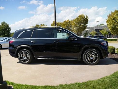 Certified 2026 Mercedes-Benz GLS 450 4MATIC image 9