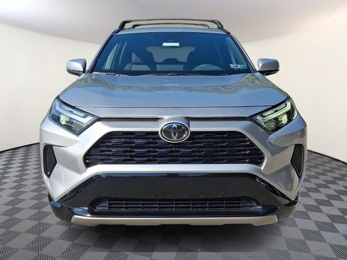 Used 2025 Toyota RAV4 SE AWD/4WD image 2