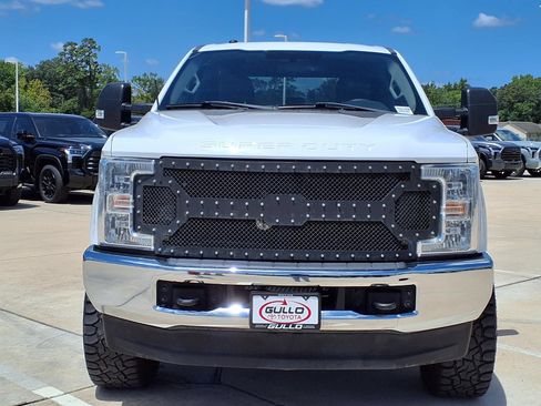Used 2019 Ford F250 XLT AWD/4WD image 4