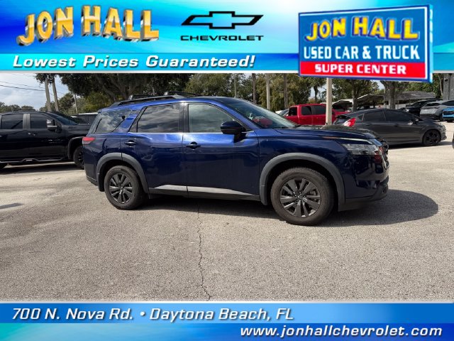 Used 2022 Nissan Pathfinder SV w/ SV Premium Package FWD image 12