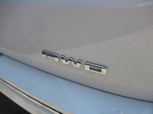 Used 2022 GMC Terrain Denali w/ LPO, Floor Liner Package AWD/4WD image 6