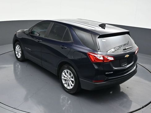 Used 2021 Chevrolet Equinox LS image 18