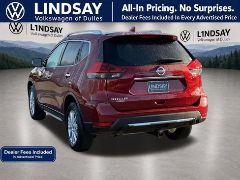 Used 2018 Nissan Rogue SV w/ Premium Package AWD/4WD image 5