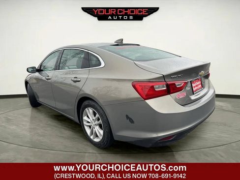 Used 2017 Chevrolet Malibu LT FWD image 3