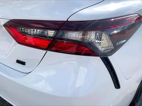 Used 2023 Toyota Camry SE image 29