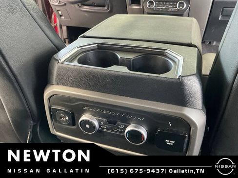 Used 2021 Ford Expedition XLT AWD/4WD image 18