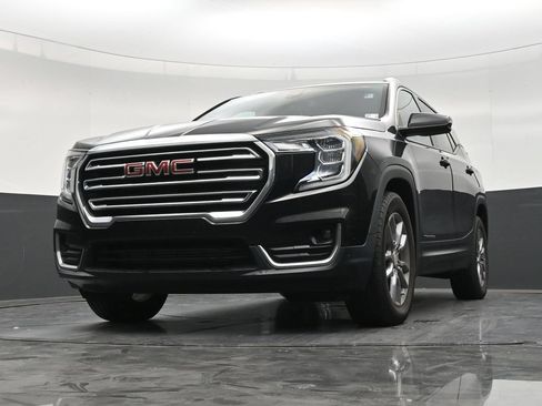 Used 2023 GMC Terrain SLT w/ LPO, Floor Liner Package FWD image 27