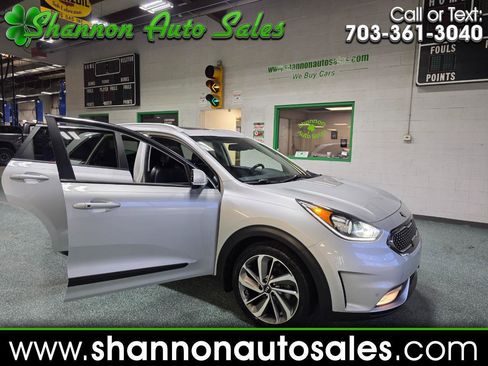 Used 2018 Kia Niro Touring image 1
