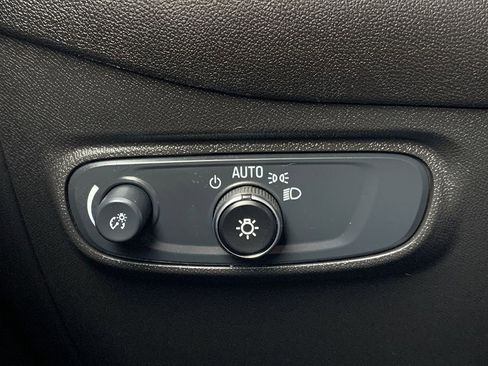 Used 2024 Chevrolet Equinox LT image 17