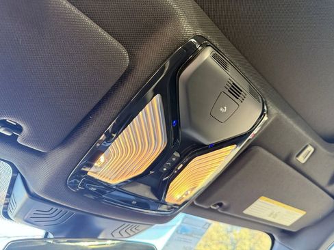 Used 2020 BMW 530e image 24