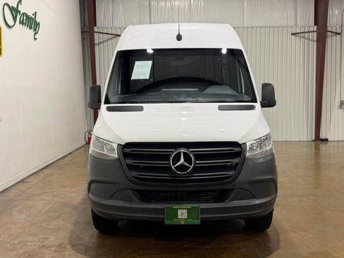 Used 2021 Mercedes-Benz Sprinter 2500 w/ Driver Convenience Package image 2