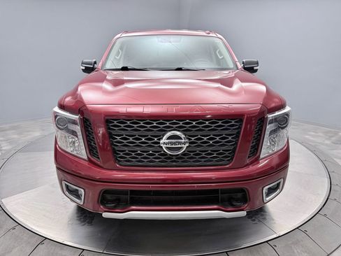 Used 2019 Nissan Titan PRO-4X image 2