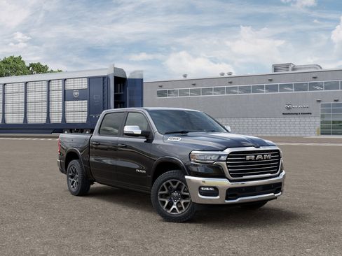 New 2026 RAM 1500 Laramie AWD/4WD image 10